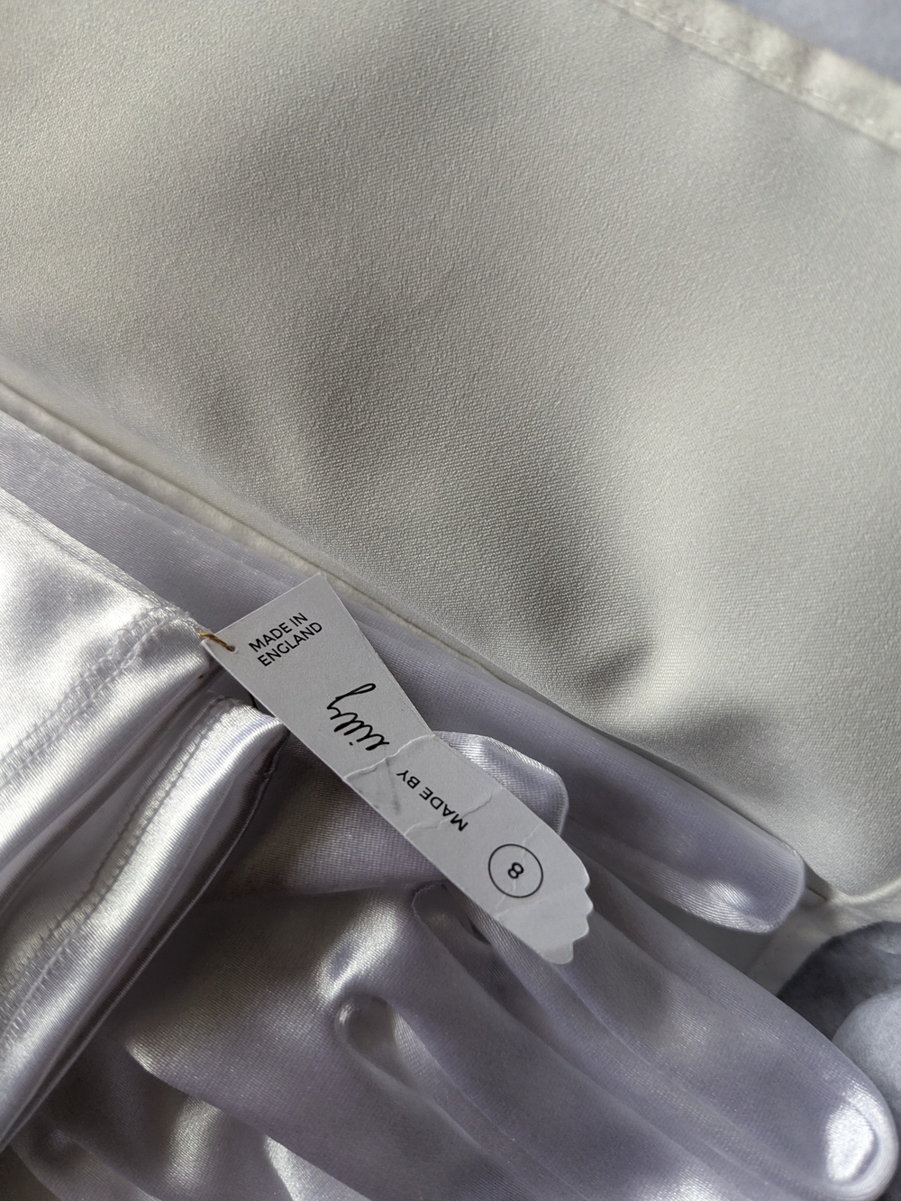 Cornelia James White Satin Gloves - Picture 3 of 4
